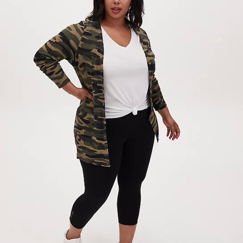 TORRID 🥑 CAMO BOYFRIEND CARDIGAN